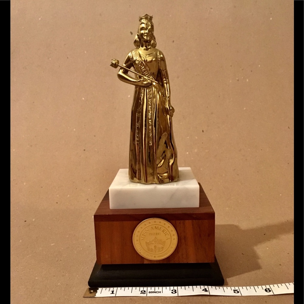 ❤️SOLD❤️An OFFICIAL MISS AMERICA Pageant Trophy